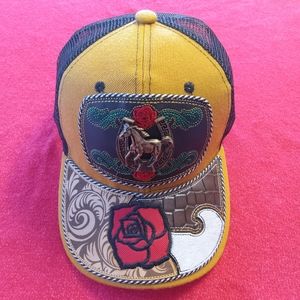 Western Cowboy Style Hat Snapback‎ Trucker Embroidered Metal Horse  Badge